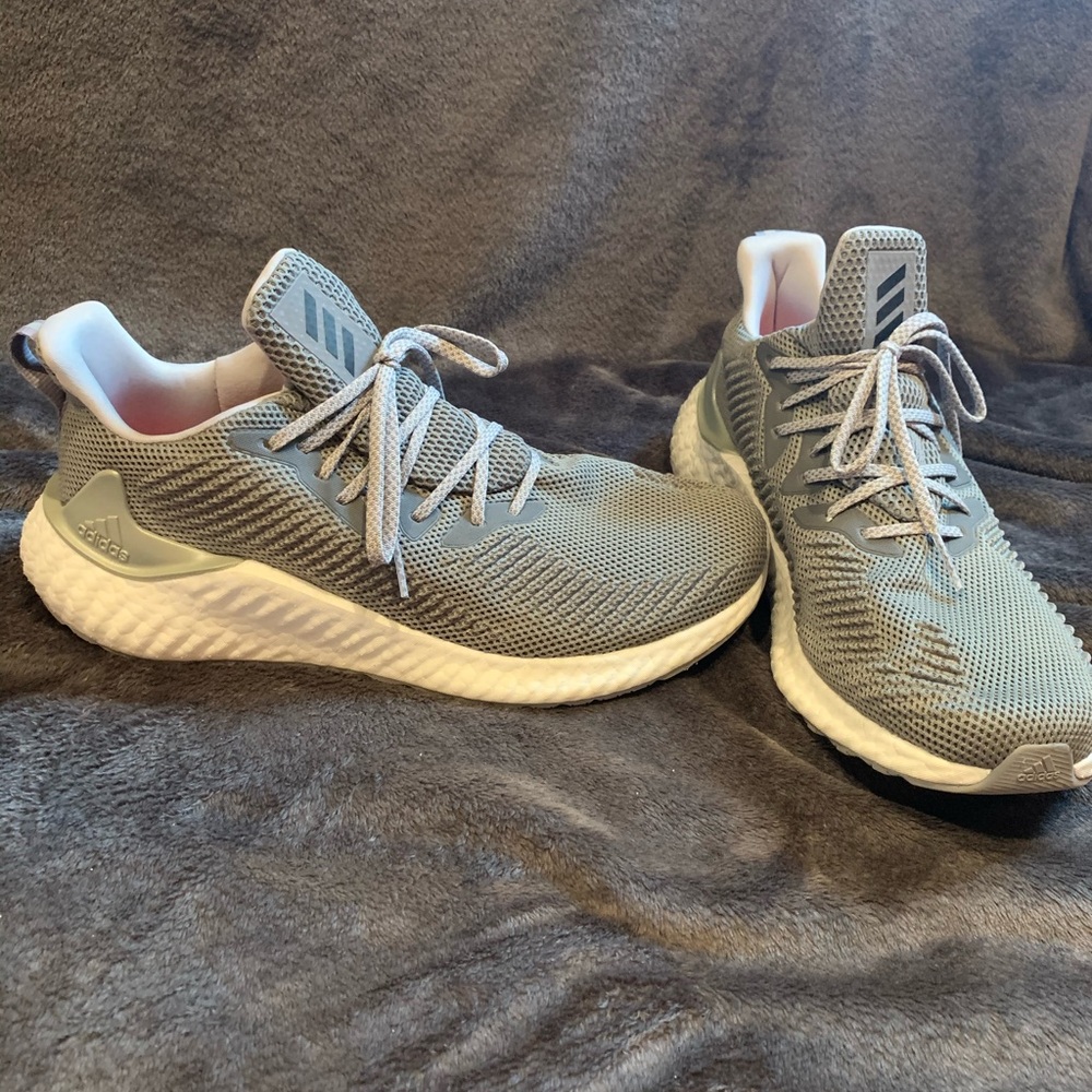 NWOT Adidas mens shoes!